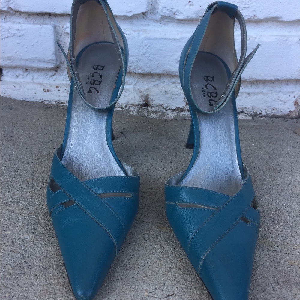 BCBG heels size